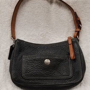 COACH TEXTURED GTRAIN FINISH HYANDBAG